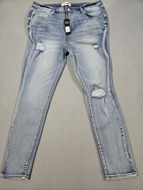 Fashion Nova Denim - Light Blue Fashion Nova Women's Skinny Jeans Size 14